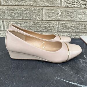 Anne Klein Mildred nude wedges size 10